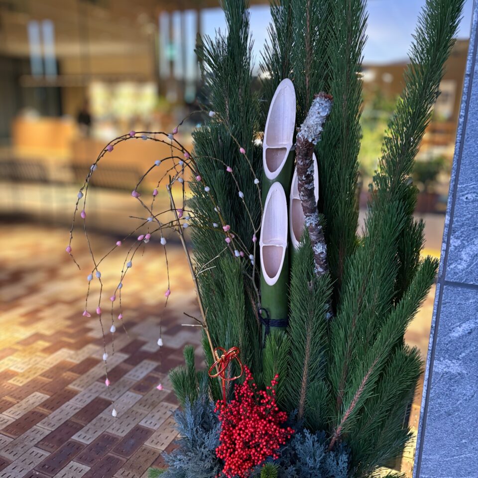 以神轿与门松，华丽装点新春。の画像